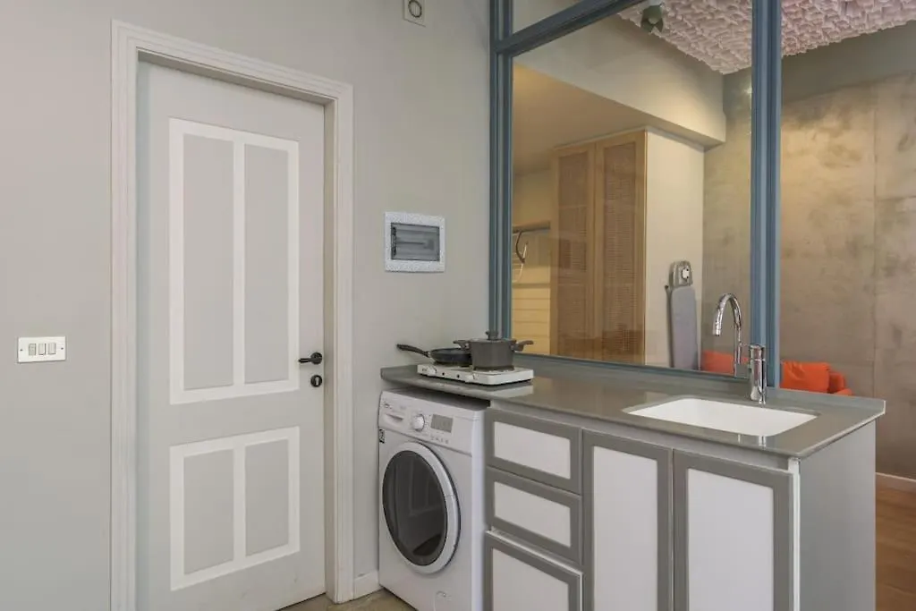 Strawberry 1-Br Toot Mar Mikhael Apartment Beirut