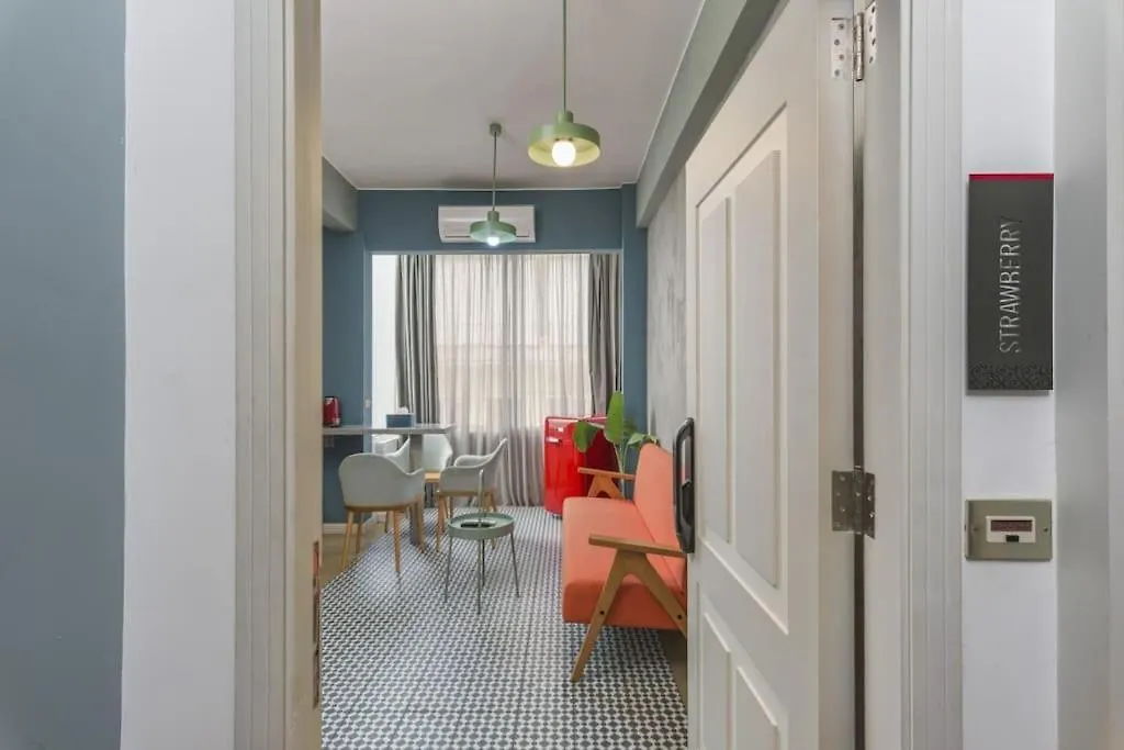 Strawberry 1-Br Toot Mar Mikhael Apartment Beirut